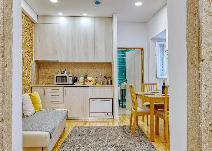 Апартаменти Downtown Retreat *