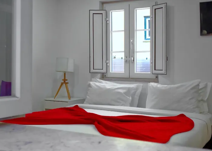 Апартаменти Downtown Retreat *