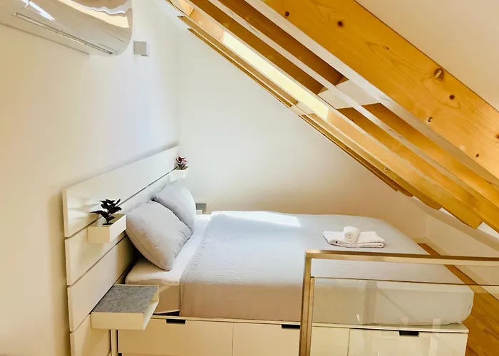 Downtown Retreat Апартаменти