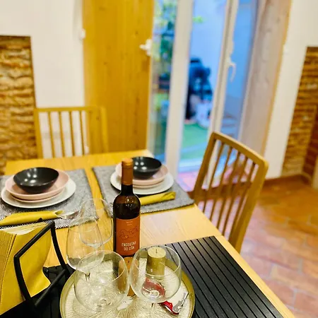 Downtown Retreat Daire